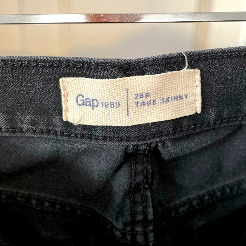 Gap black denim skinnies
